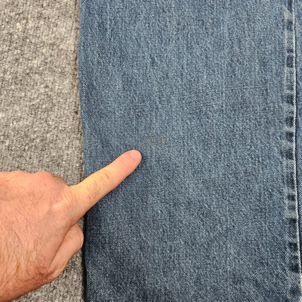 Vintage 1999 Levis 550 Relaxed Fit Jeans Mens 42x32 Medium Wash Distressed Denim